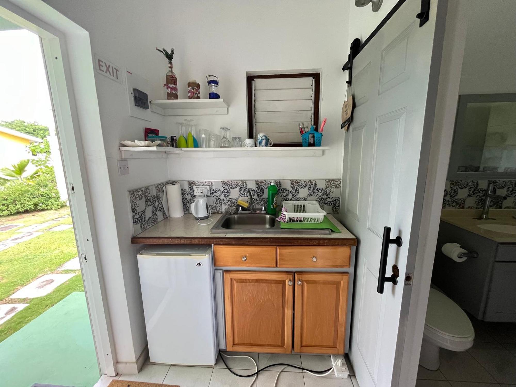 Studio Blu At Waves Villa Guesthouse Brighton Village Екстериор снимка